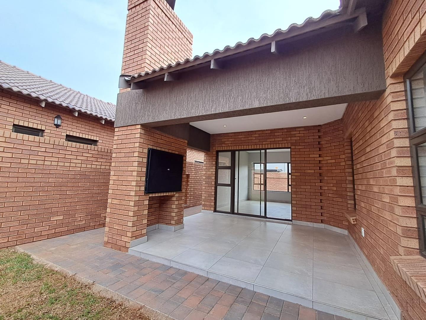 4 Bedroom Property for Sale in Brackenhurst Gauteng