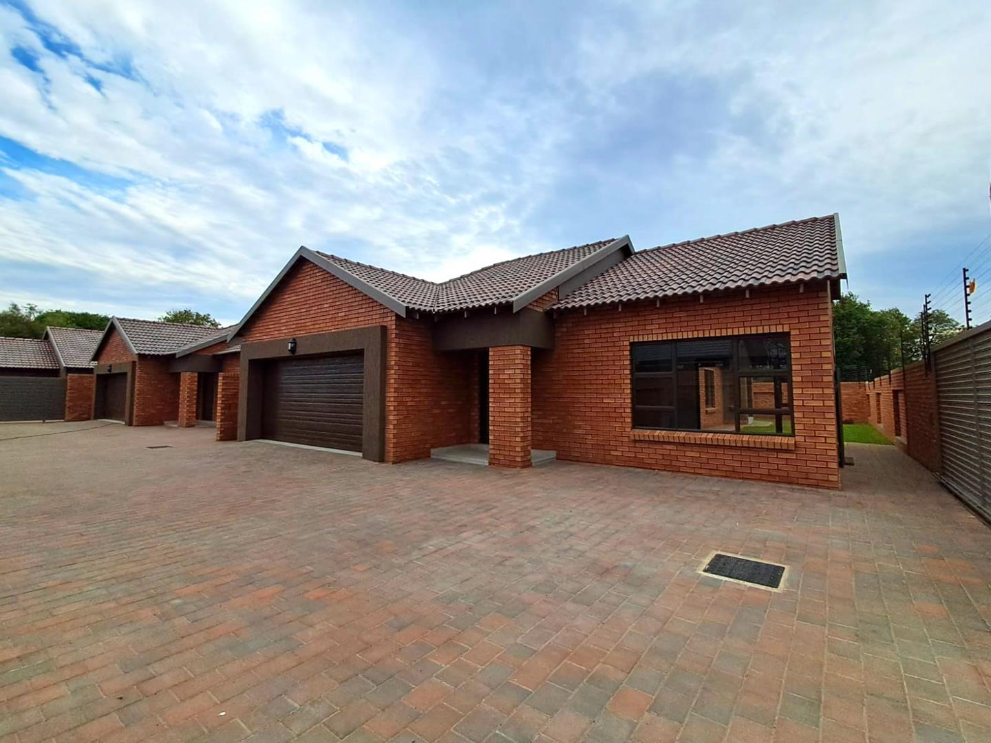 4 Bedroom Property for Sale in Brackenhurst Gauteng