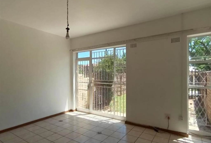 2 Bedroom Property for Sale in Forest Hill Gauteng