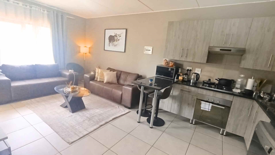 2 Bedroom Property for Sale in Glen Austin Gauteng