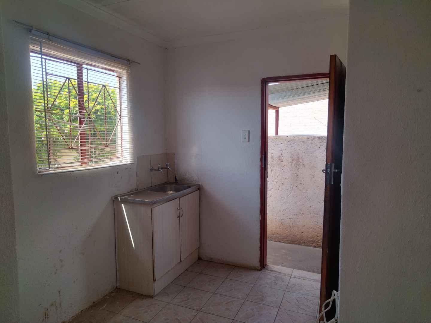 2 Bedroom Property for Sale in Soshanguve VV Gauteng