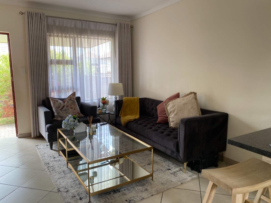 2 Bedroom Property for Sale in Kosmosdal Gauteng