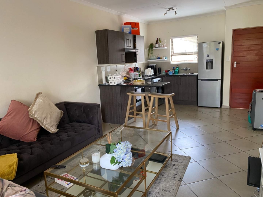 2 Bedroom Property for Sale in Kosmosdal Gauteng