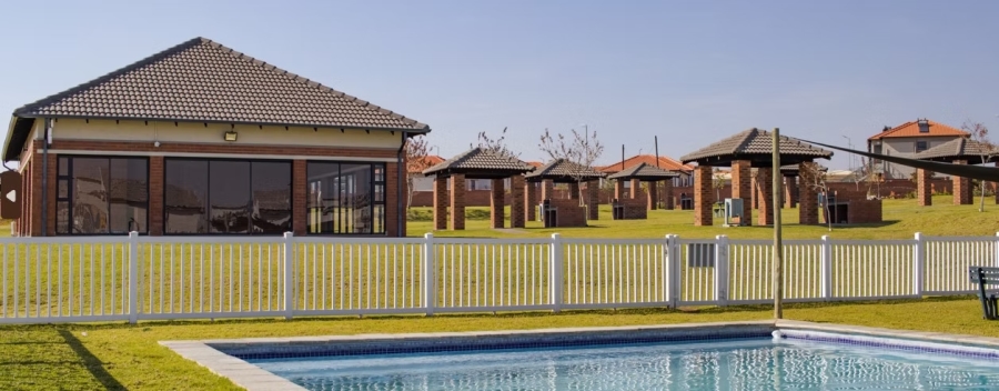 2 Bedroom Property for Sale in Kosmosdal Gauteng