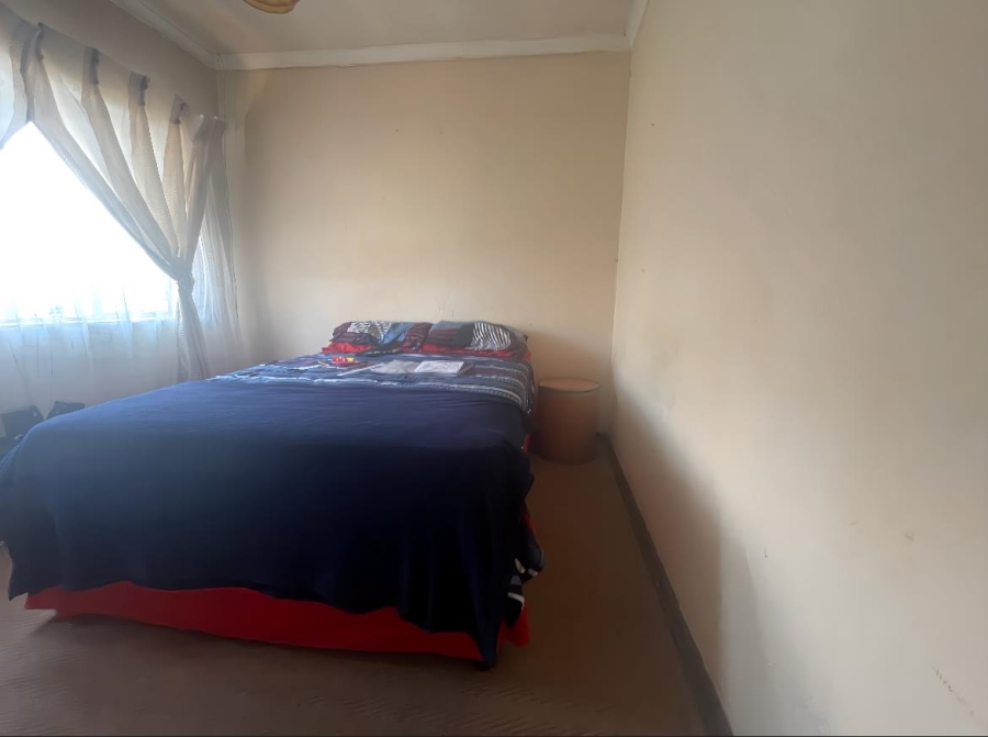 3 Bedroom Property for Sale in Clayville Gauteng