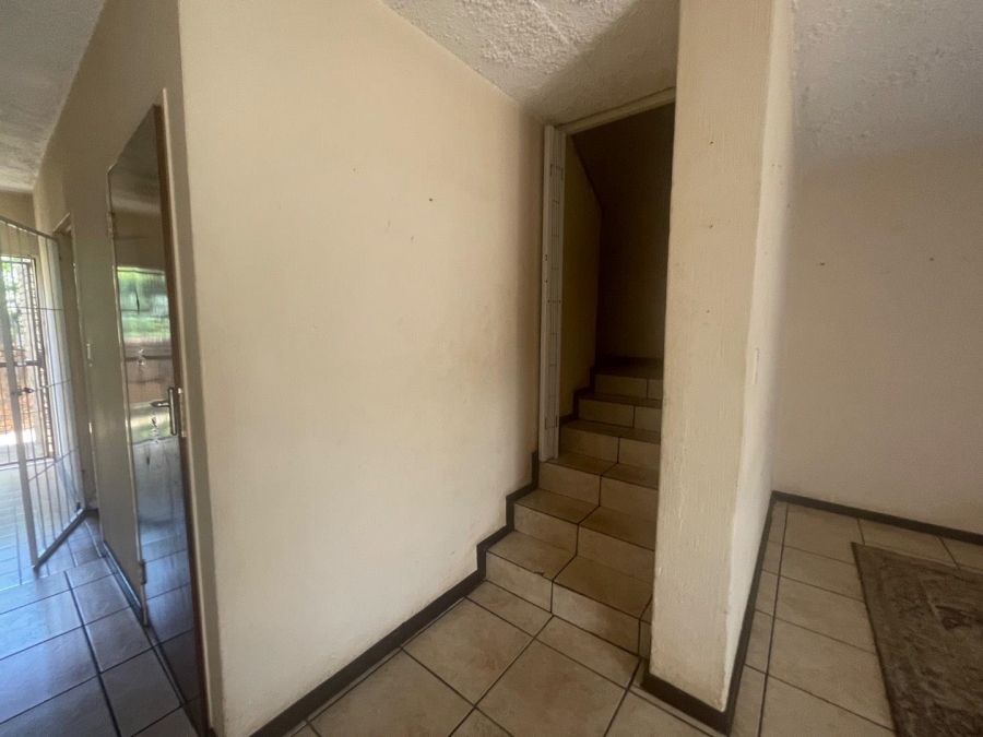 3 Bedroom Property for Sale in Clayville Gauteng