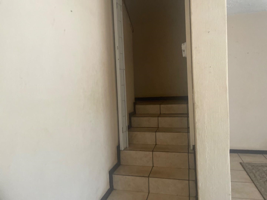 3 Bedroom Property for Sale in Clayville Gauteng