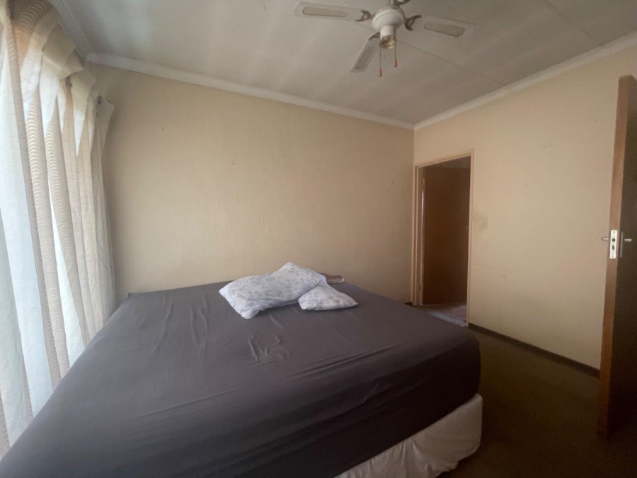 3 Bedroom Property for Sale in Clayville Gauteng