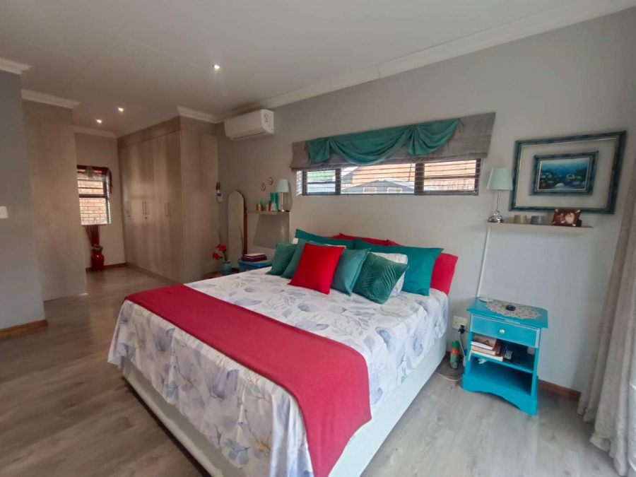 4 Bedroom Property for Sale in New Redruth Gauteng