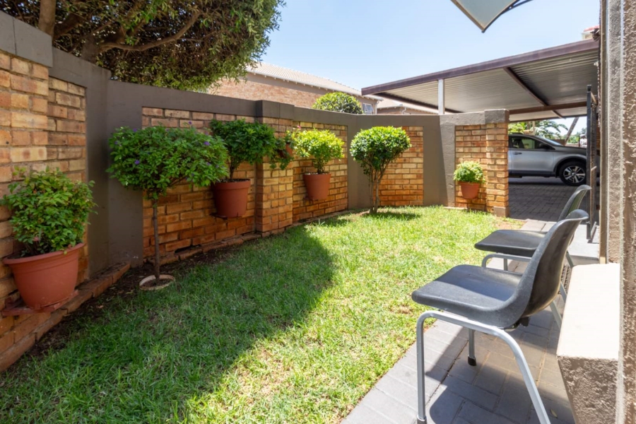 To Let 3 Bedroom Property for Rent in Wilgeheuwel Gauteng