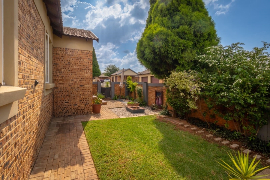 To Let 3 Bedroom Property for Rent in Honeydew Manor Gauteng