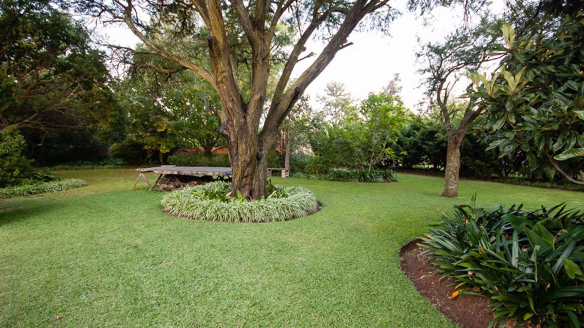 6 Bedroom Property for Sale in Glen Austin Gauteng