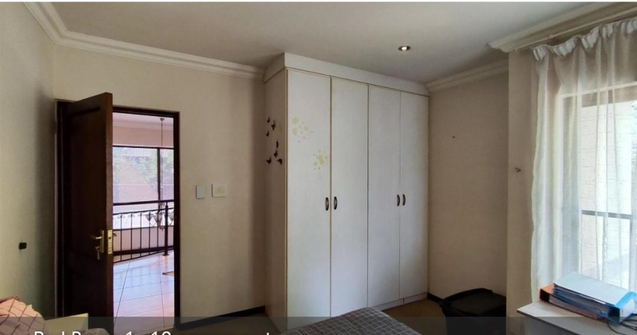 3 Bedroom Property for Sale in Greenstone Hill Gauteng