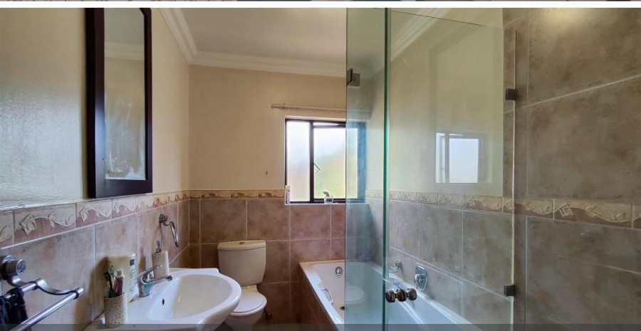 3 Bedroom Property for Sale in Greenstone Hill Gauteng