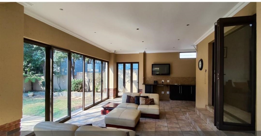 3 Bedroom Property for Sale in Greenstone Hill Gauteng