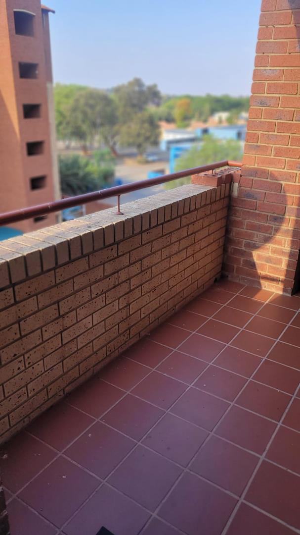 2 Bedroom Property for Sale in Die Wilgers Gauteng