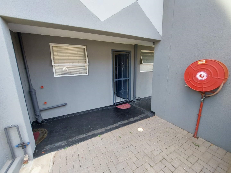 2 Bedroom Property for Sale in Ridgeway Gauteng