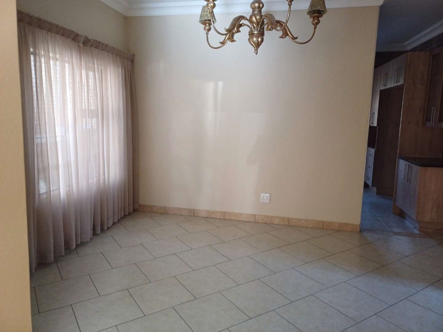 5 Bedroom Property for Sale in South Crest Gauteng