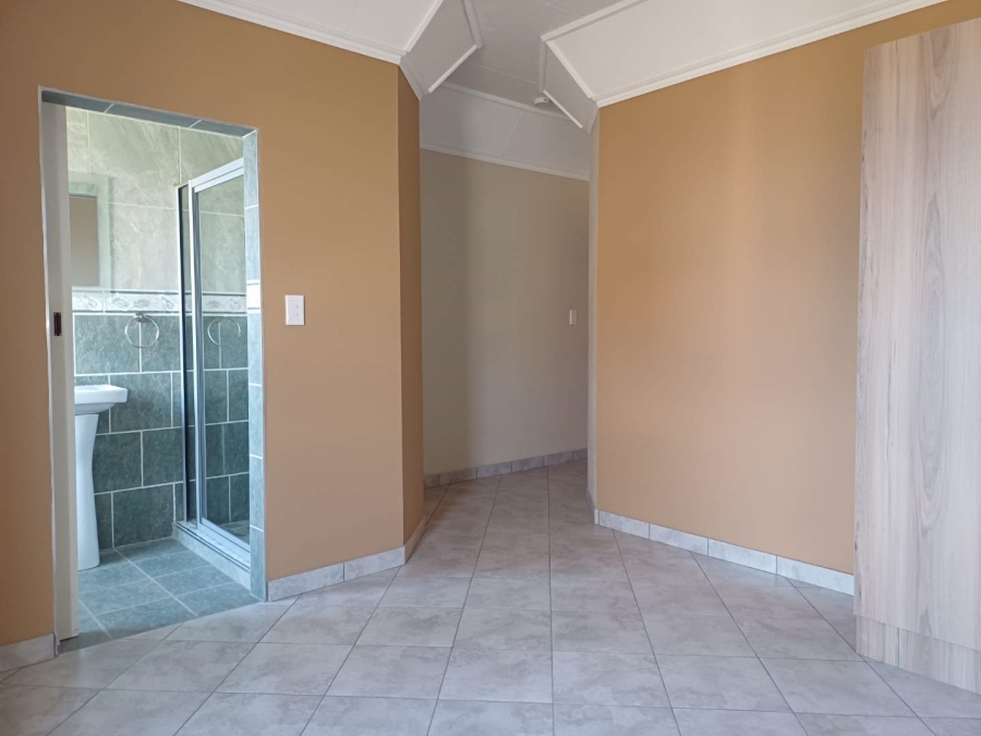 5 Bedroom Property for Sale in South Crest Gauteng