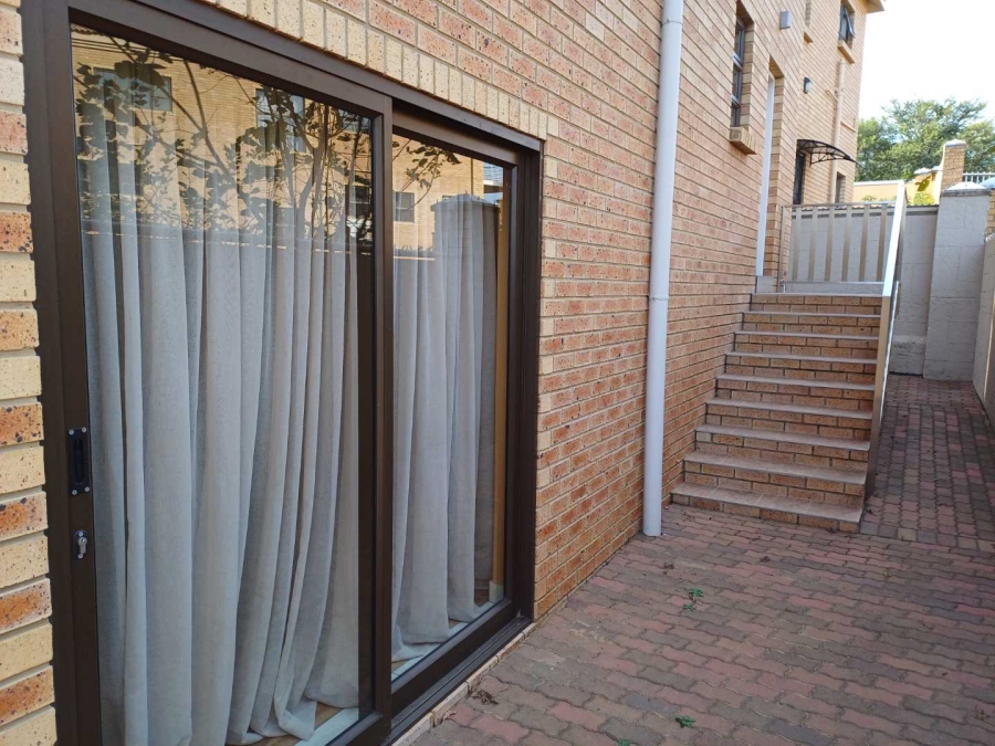 5 Bedroom Property for Sale in South Crest Gauteng