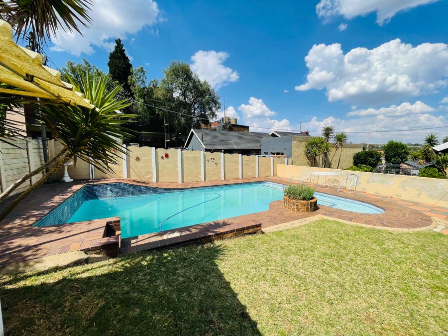 4 Bedroom Property for Sale in Gillview Gauteng