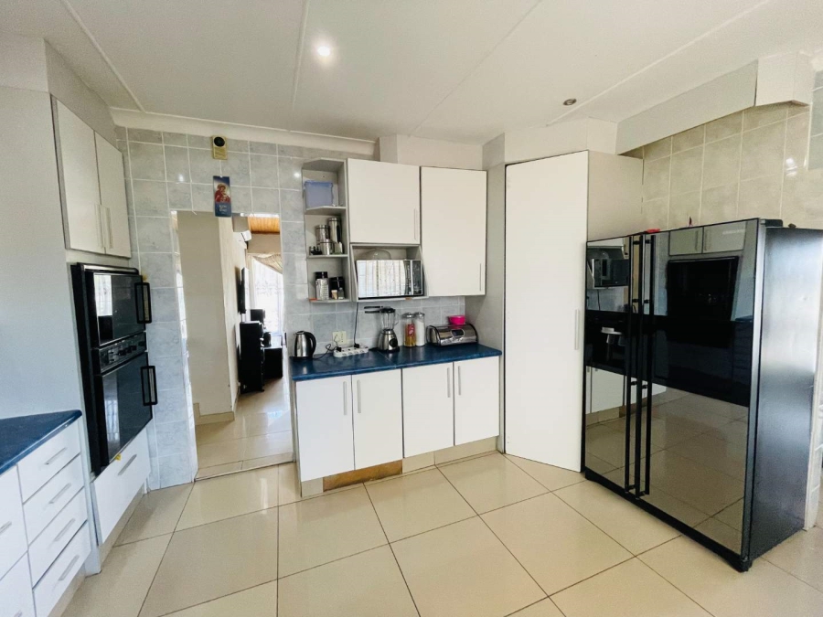 4 Bedroom Property for Sale in Gillview Gauteng