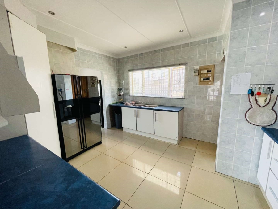 4 Bedroom Property for Sale in Gillview Gauteng