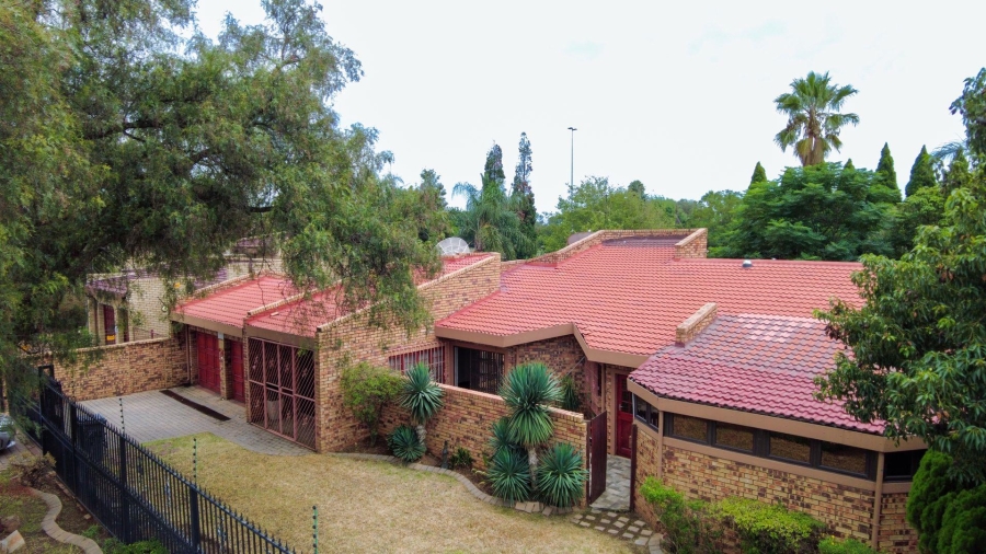 3 Bedroom Property for Sale in Lakefield Gauteng