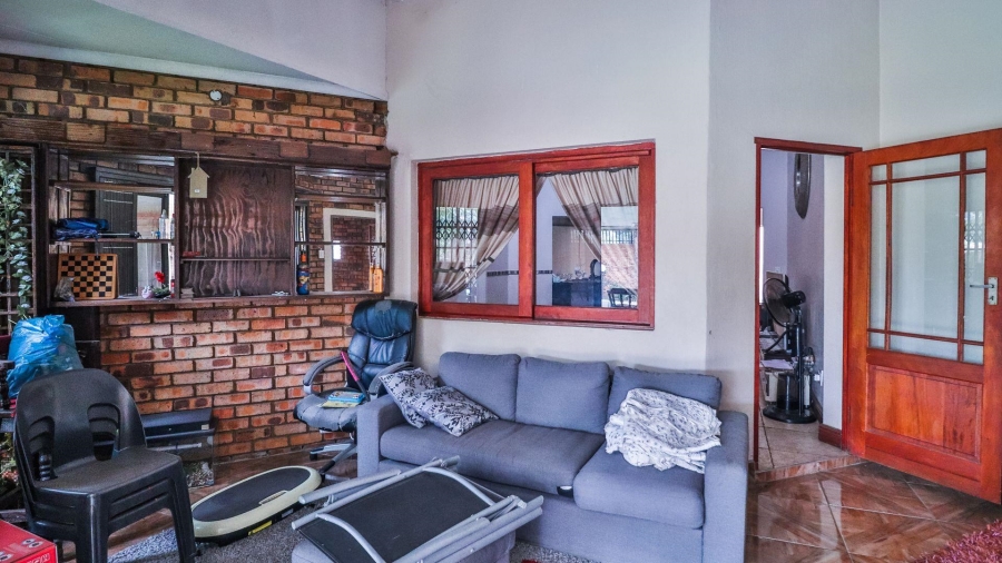 3 Bedroom Property for Sale in Lakefield Gauteng