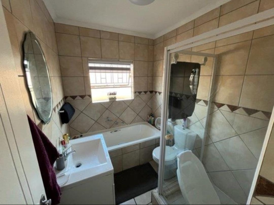 2 Bedroom Property for Sale in Florentia Gauteng