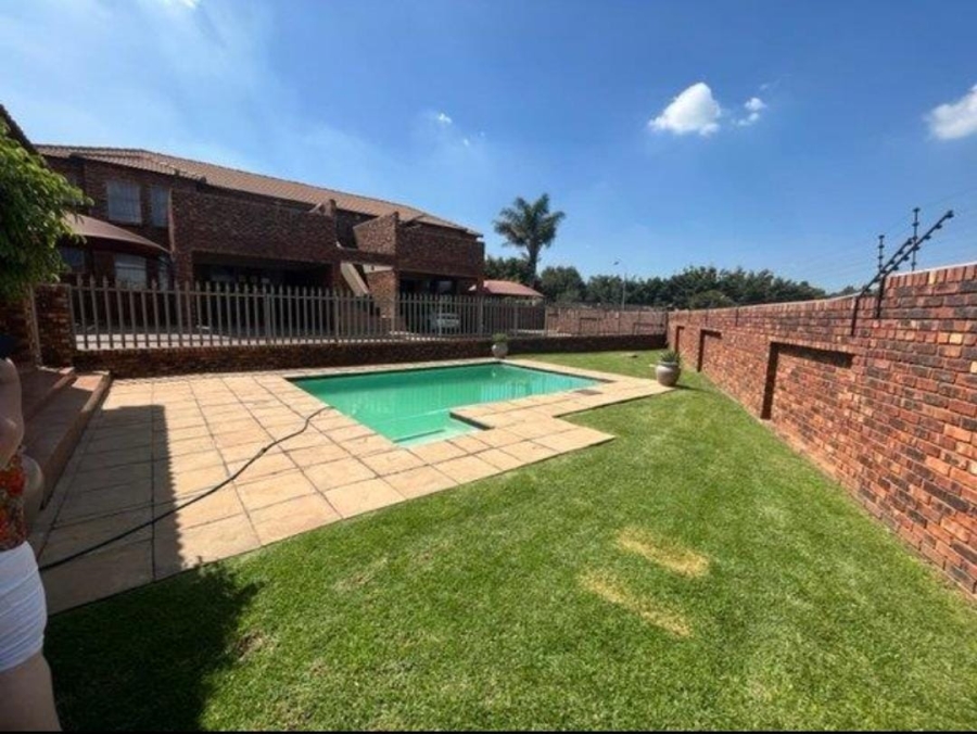 2 Bedroom Property for Sale in Florentia Gauteng