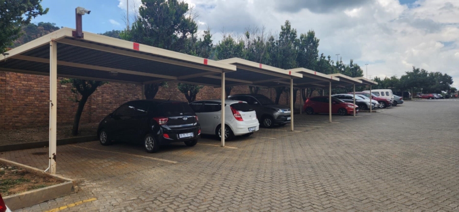 2 Bedroom Property for Sale in Linmeyer Gauteng