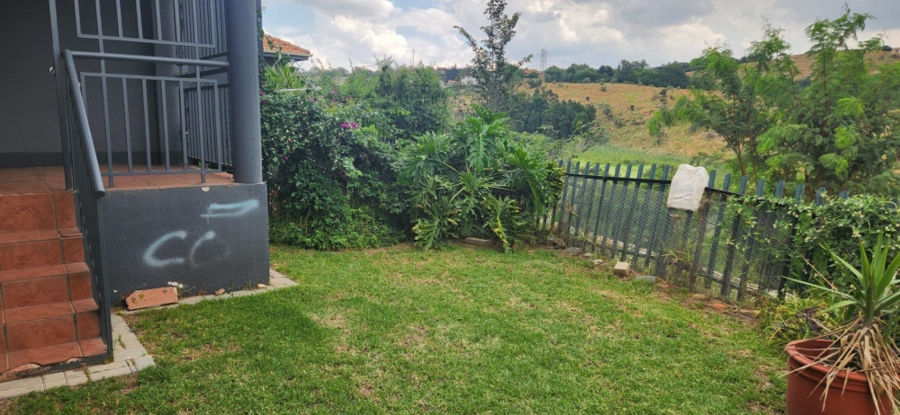 2 Bedroom Property for Sale in Linmeyer Gauteng