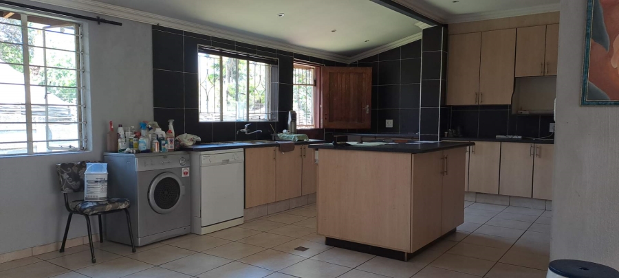 3 Bedroom Property for Sale in Brackendowns Gauteng