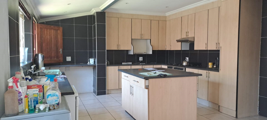 3 Bedroom Property for Sale in Brackendowns Gauteng