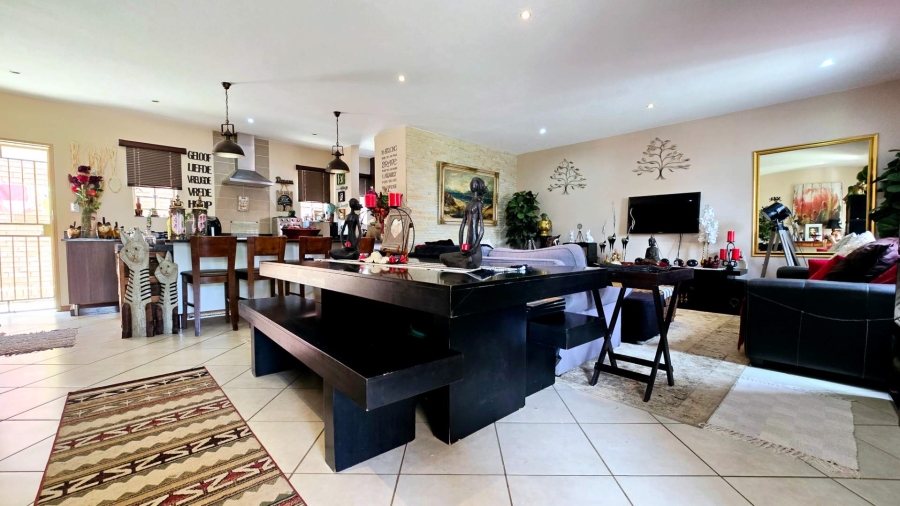 4 Bedroom Property for Sale in Mooikloof Ridge Gauteng