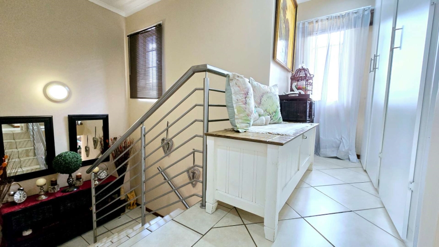 4 Bedroom Property for Sale in Mooikloof Ridge Gauteng