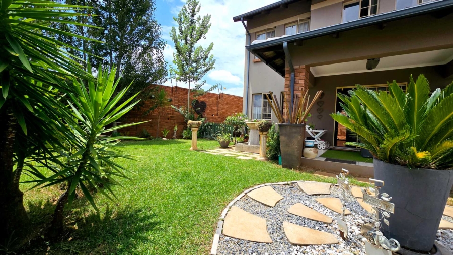 4 Bedroom Property for Sale in Mooikloof Ridge Gauteng