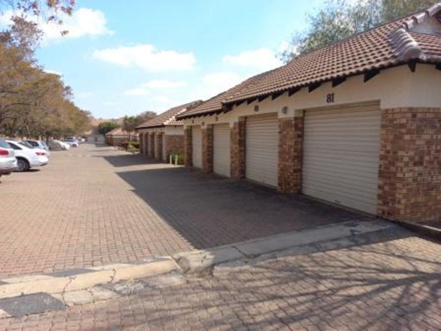 2 Bedroom Property for Sale in Moreleta Park Gauteng