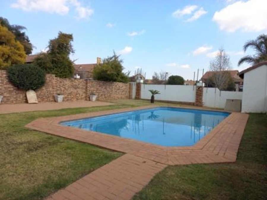 2 Bedroom Property for Sale in Moreleta Park Gauteng