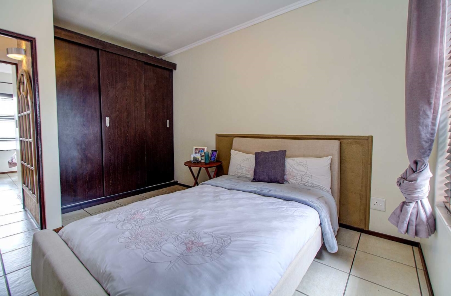 3 Bedroom Property for Sale in Sonneglans Gauteng