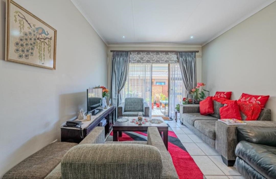 2 Bedroom Property for Sale in Olivedale Gauteng