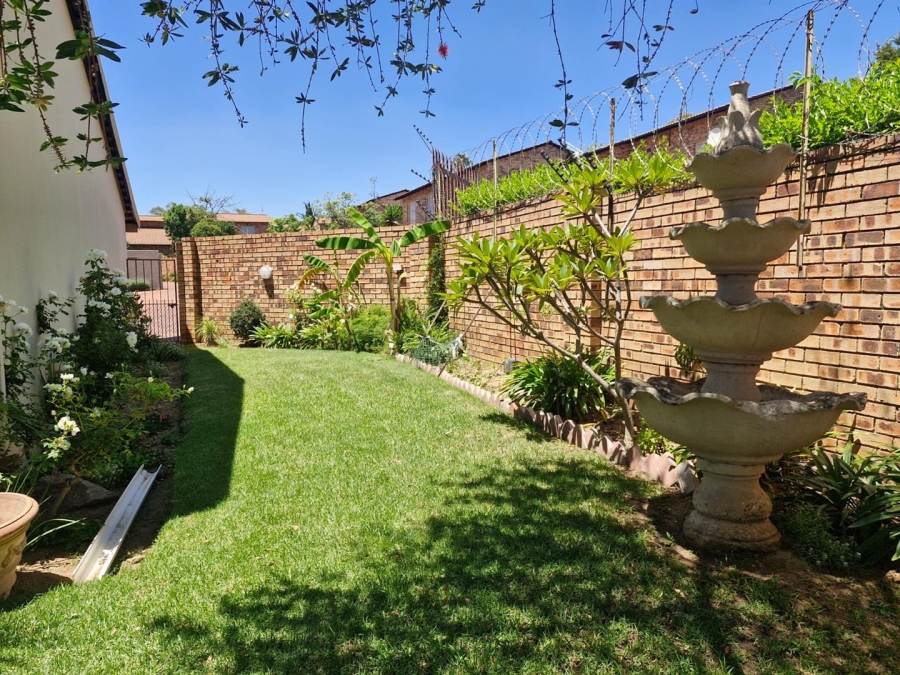 To Let 3 Bedroom Property for Rent in Edenburg Gauteng