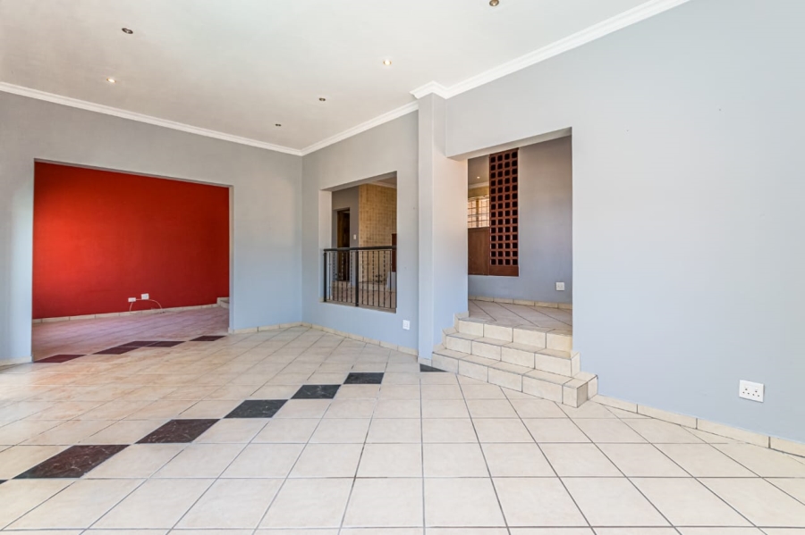 To Let 3 Bedroom Property for Rent in Mulbarton Gauteng