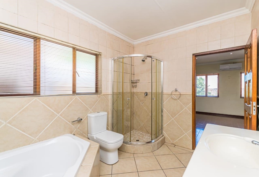 To Let 3 Bedroom Property for Rent in Mulbarton Gauteng