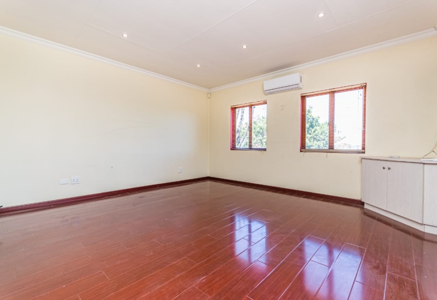 To Let 3 Bedroom Property for Rent in Mulbarton Gauteng