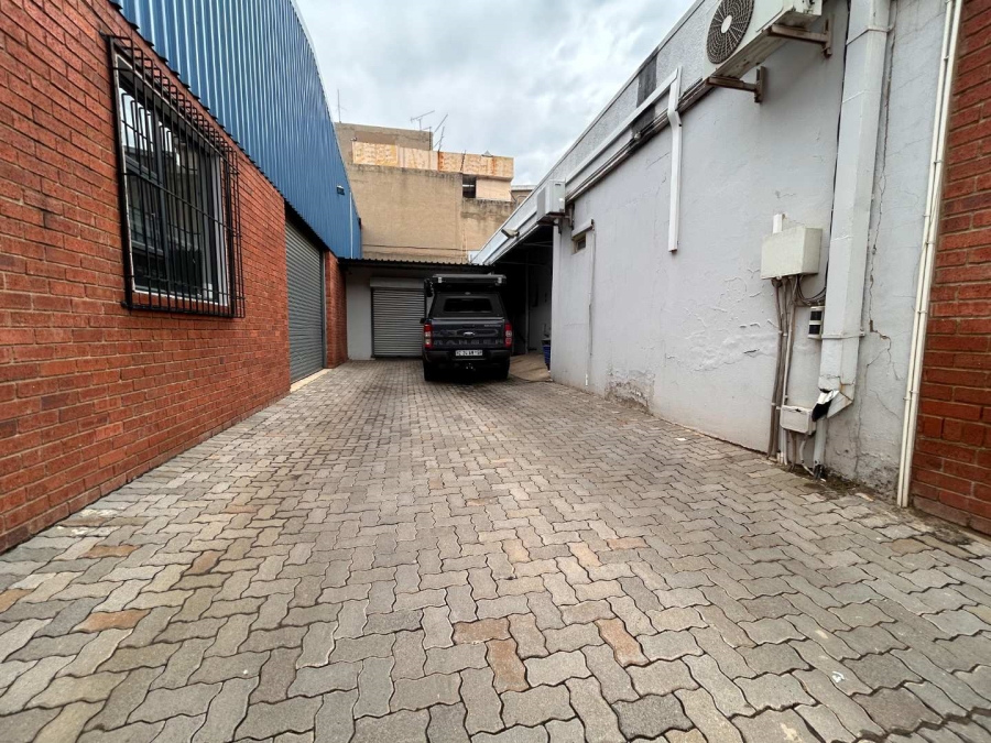 Commercial Property for Sale in New Redruth Gauteng