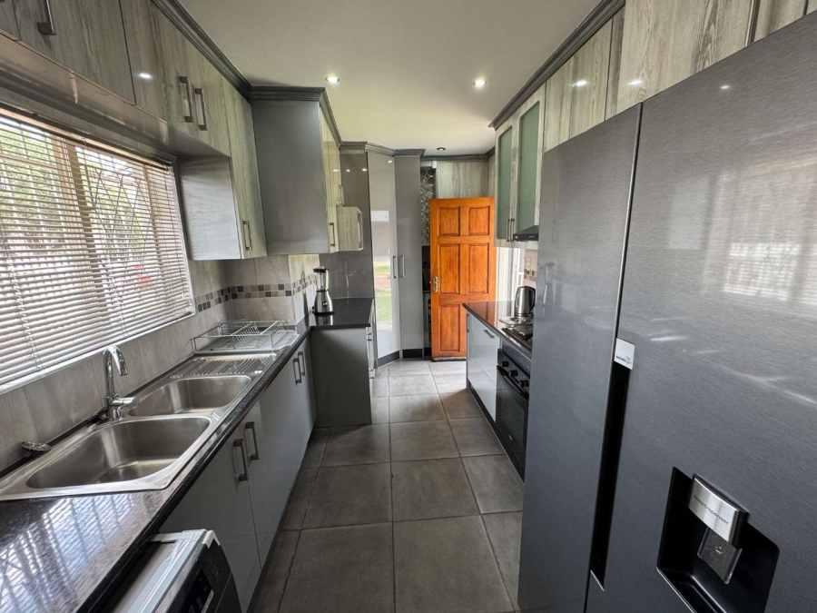 3 Bedroom Property for Sale in Verwoerdpark Gauteng