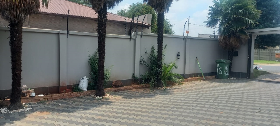 3 Bedroom Property for Sale in Florentia Gauteng