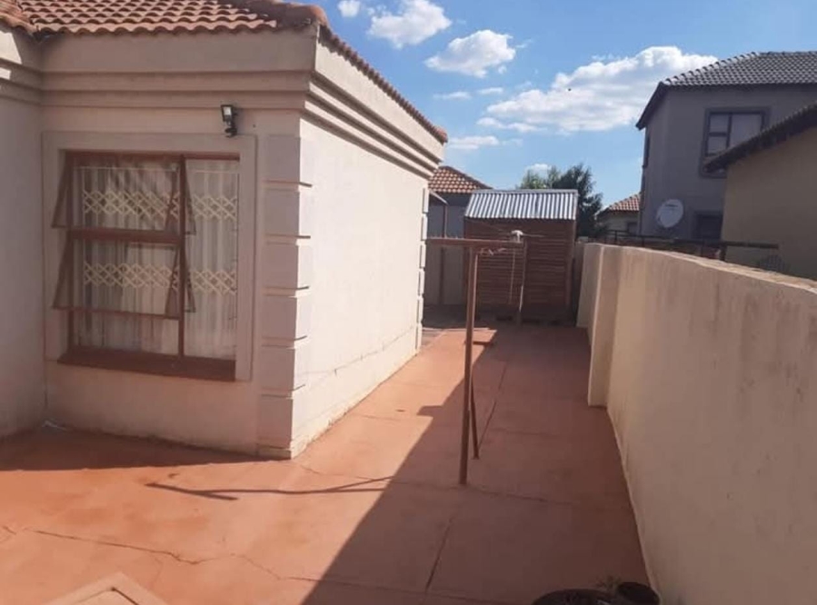 To Let 3 Bedroom Property for Rent in The Orchards Gauteng